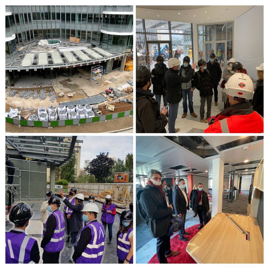 Quatre photos du chantier du Campus Cyber à l’automne 2020 : façade en construction, visite de groupe casquée et masquée, équipe en gilets haute visibilité, et aménagement intérieur en cours.