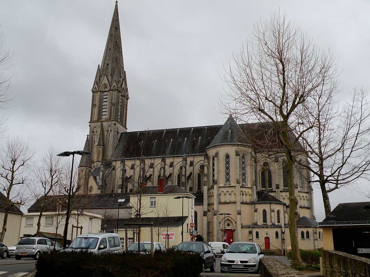 L'église Saint-Pierre-et-Saint-Paul de Carquefou